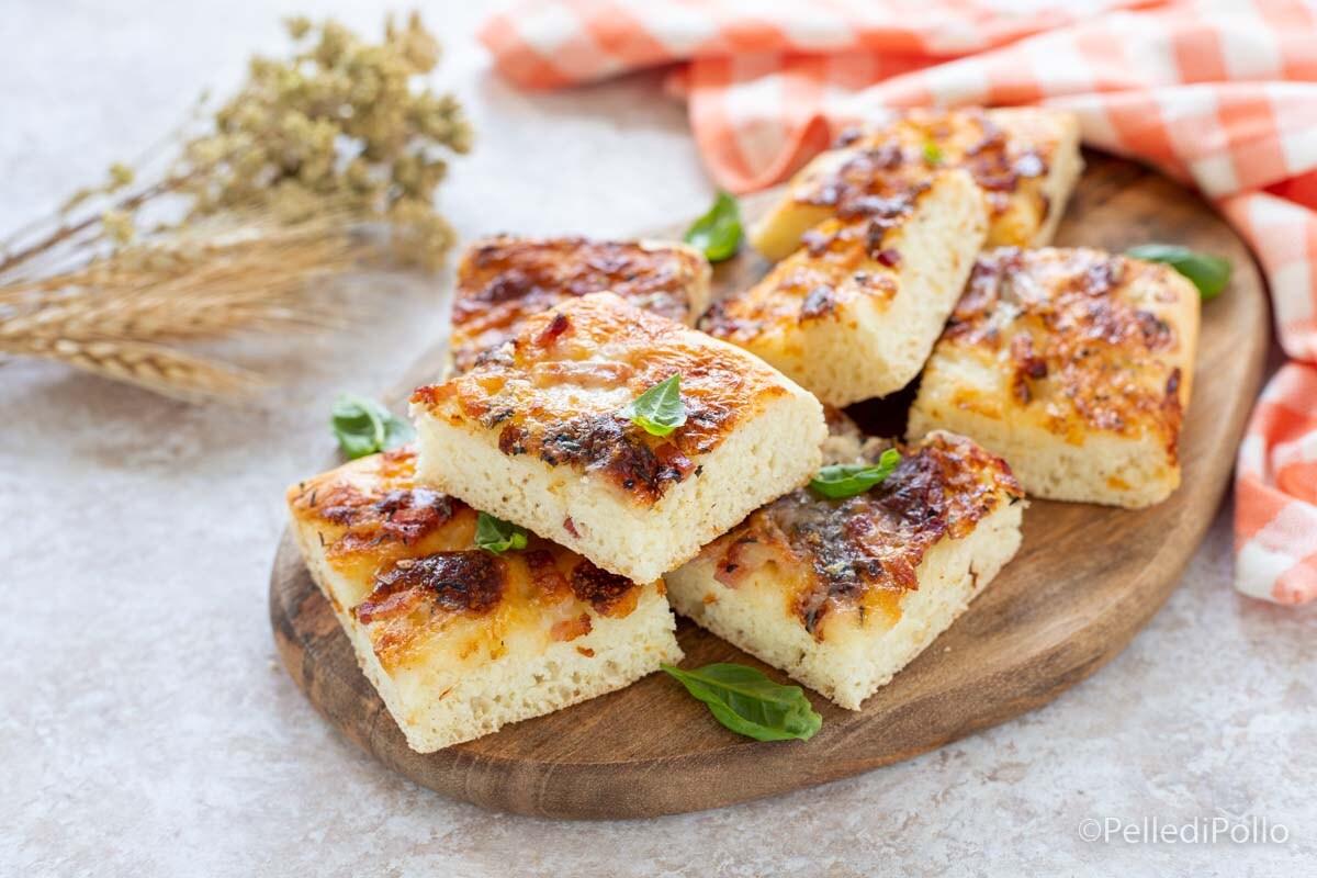 Focaccia con queso stracchino sin levadura