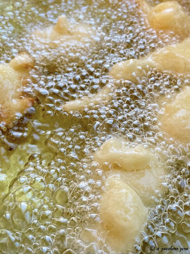 fritura buñuelos sicilianos de San Martino y Carnaval