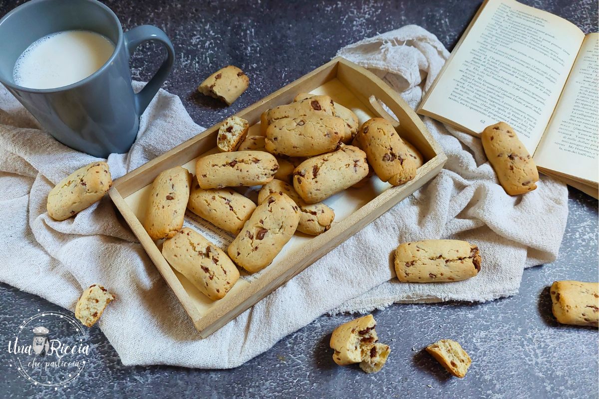 Galletas para mojar con chips de chocolate