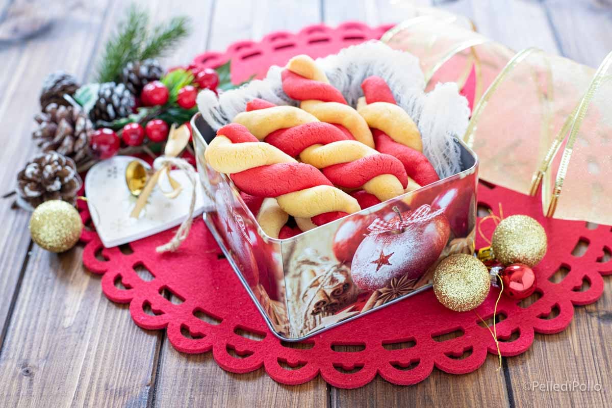 Galletas de Navidad bicolores blancas y rojas