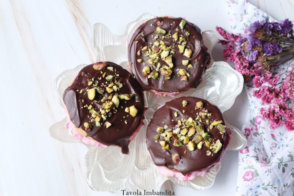 galletas de arroz con frambuesas y chocolate