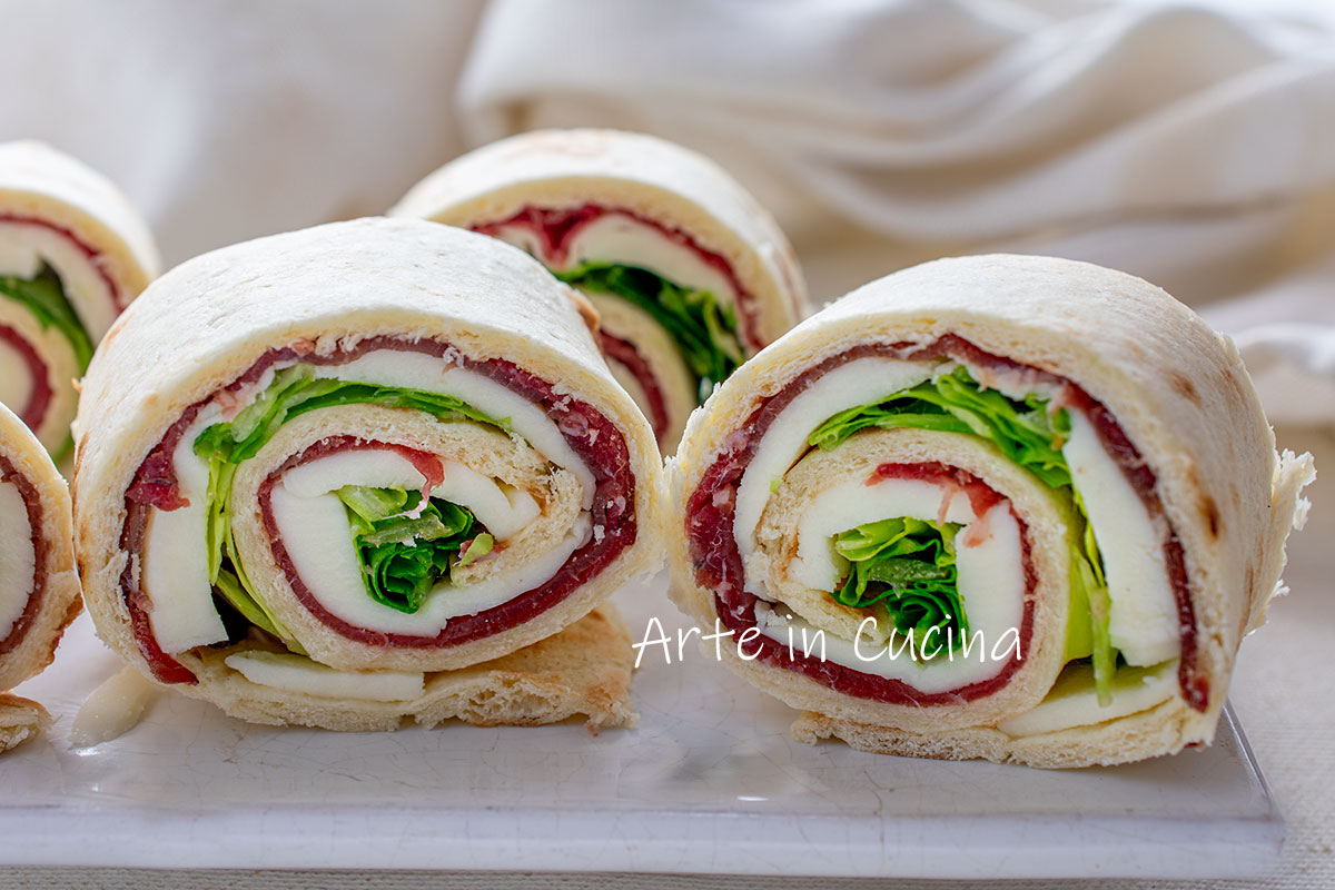 Rollitos de piadina con bresaola