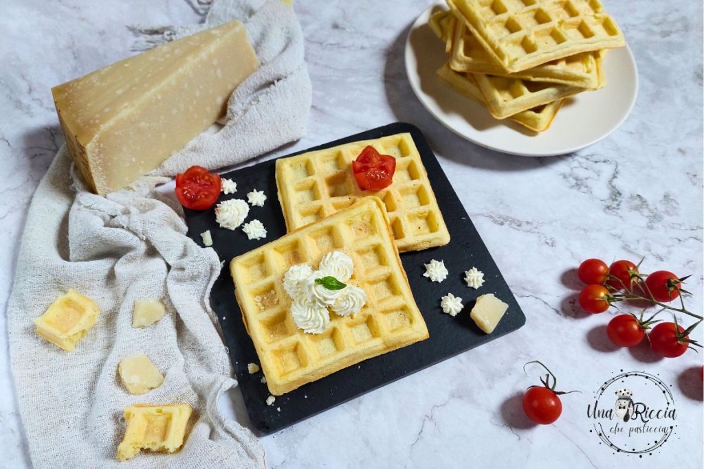waffle-salati-al-formaggio-copertina