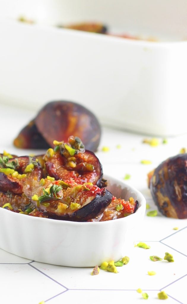 Higos caramelizados con granella de pistachos