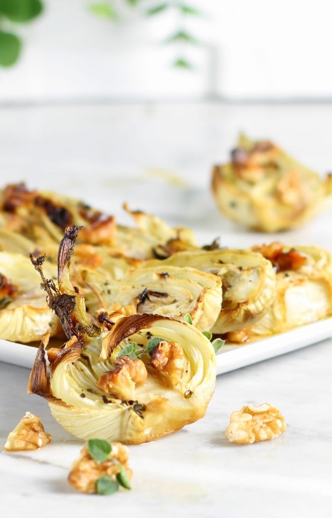 Hinojos al horno con miel y nueces