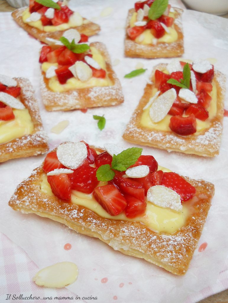 hojaldres de crema y fresas vert