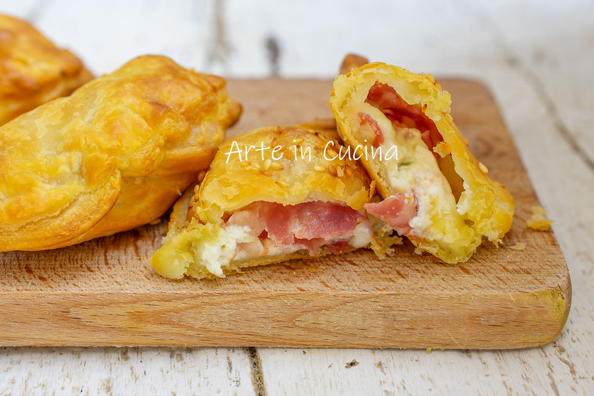 Hojaldritos de ricotta y salami en 10 minutos