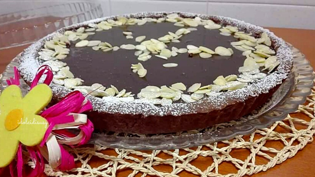 idolcidisusy Tarta de chocolate y salsa de caramelo