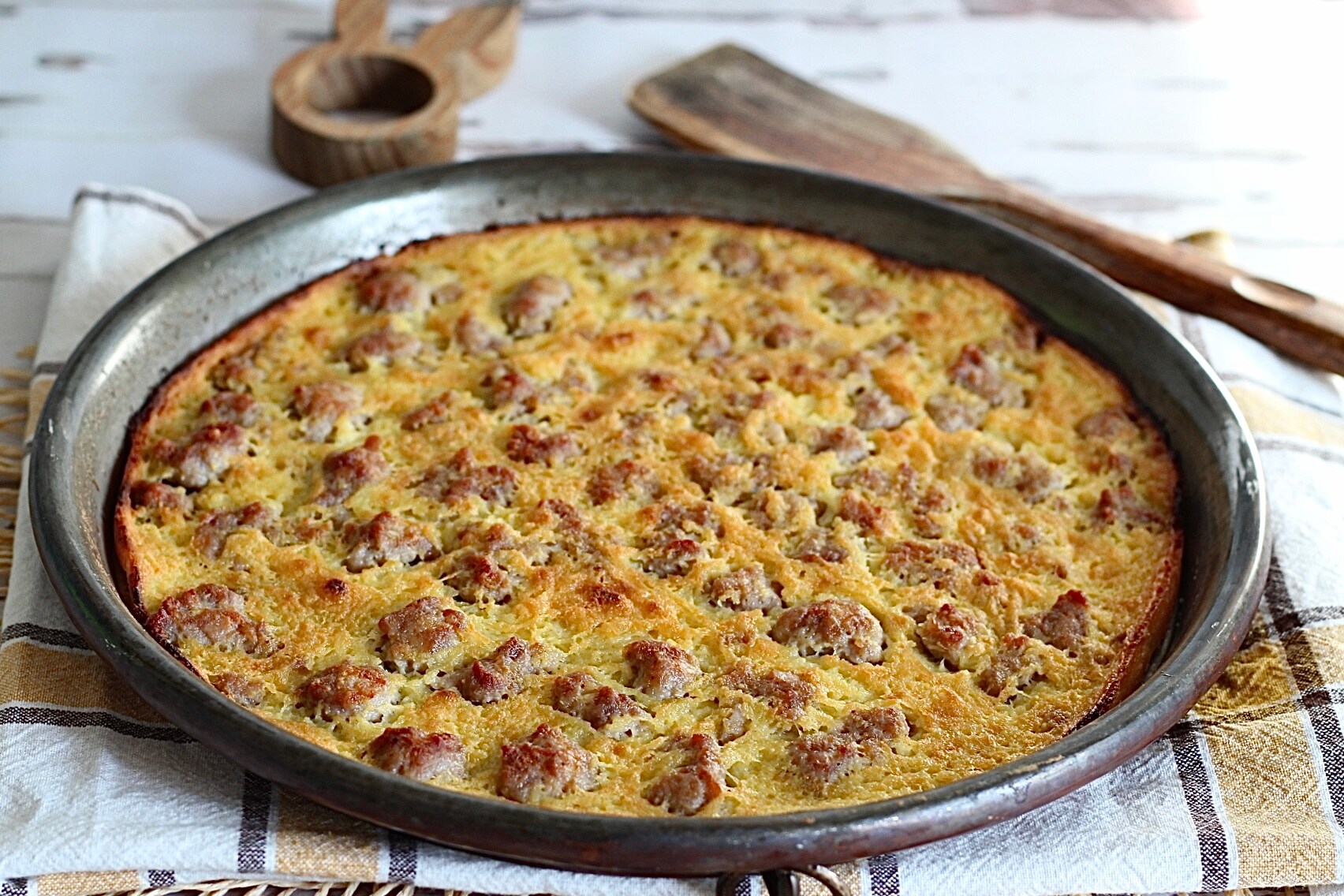 Farinata de garbanzos y salchicha, una combinación irresistible