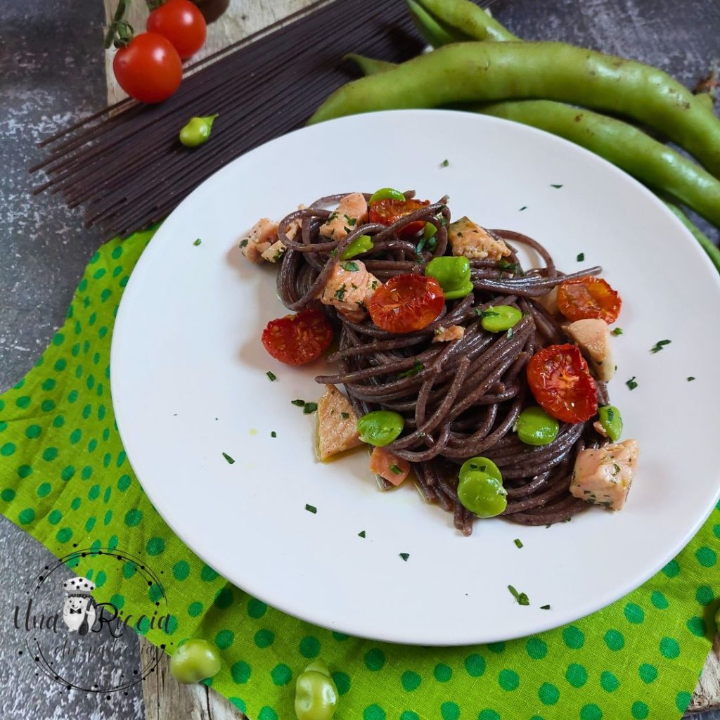 insta-pasta-venere-con-salmone-e-pomodorini