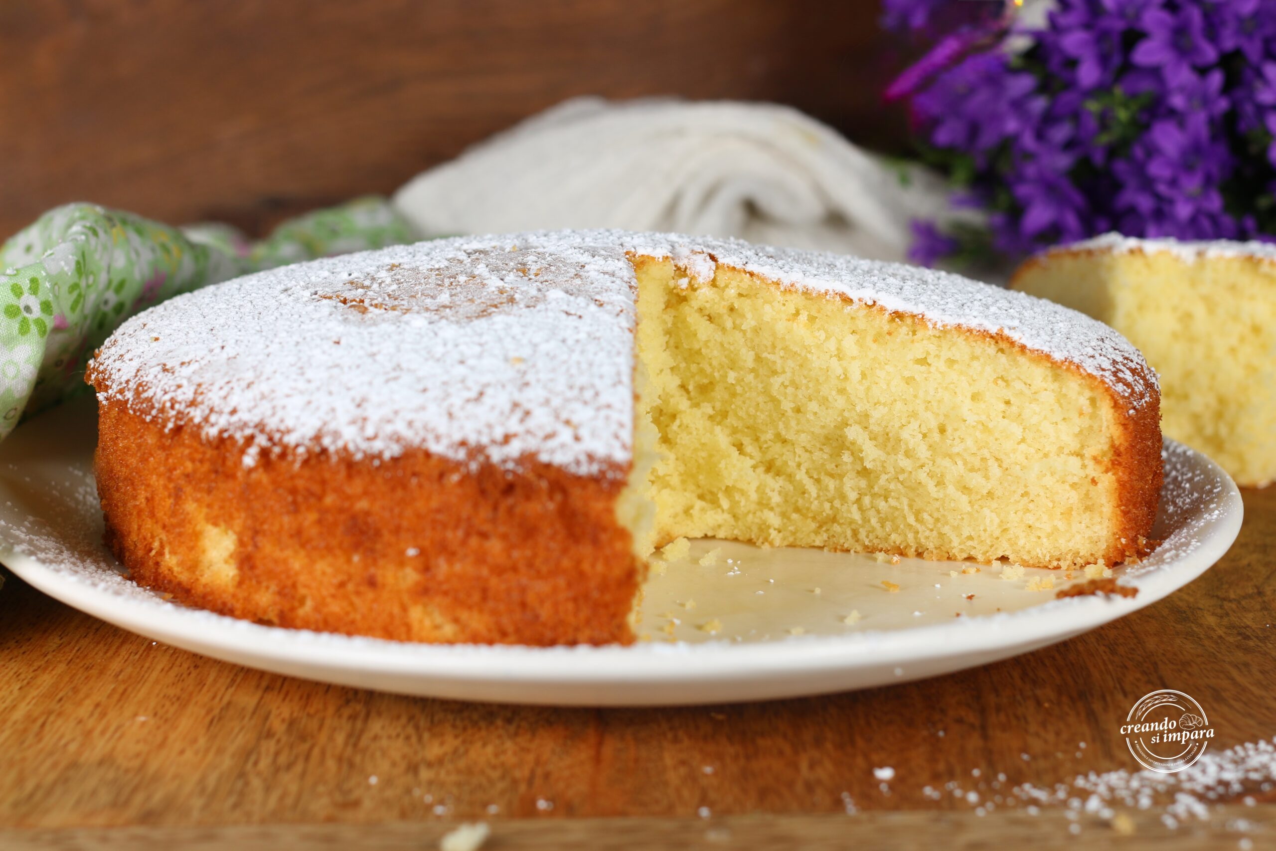 Pastel superesponjoso de leche caliente