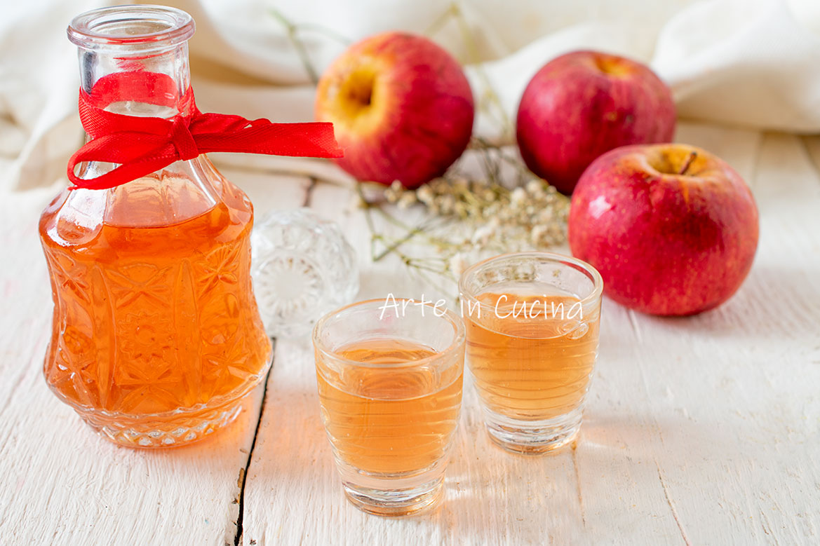 LICOR DE MANZANA hecho en casa