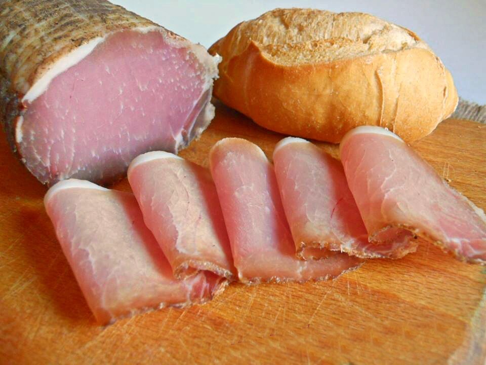 LOMO DE CERDO CURADO EMBUTIDO CASERO