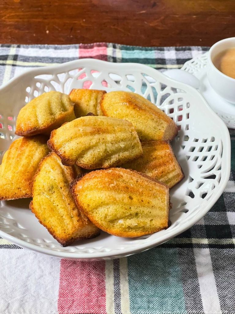 madeleines al pistacho