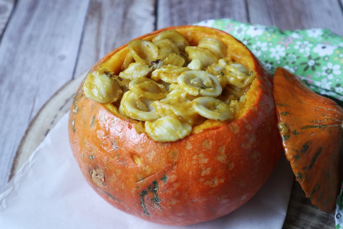Orecchiette con crema de calabaza, boletus y brie