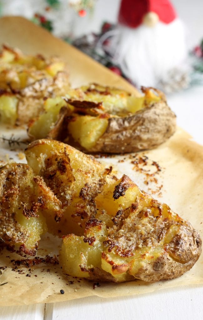 Patatas aplastadas y empanadas
