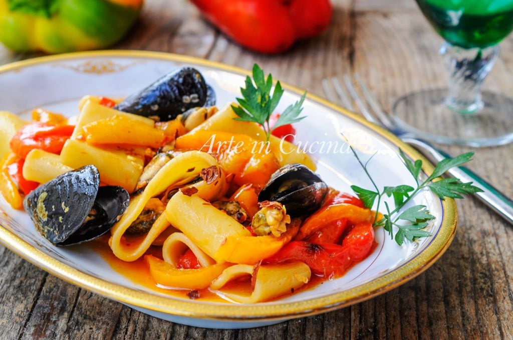 Paccheri con mejillones y pimientos receta fácil vickyart arte en cocina