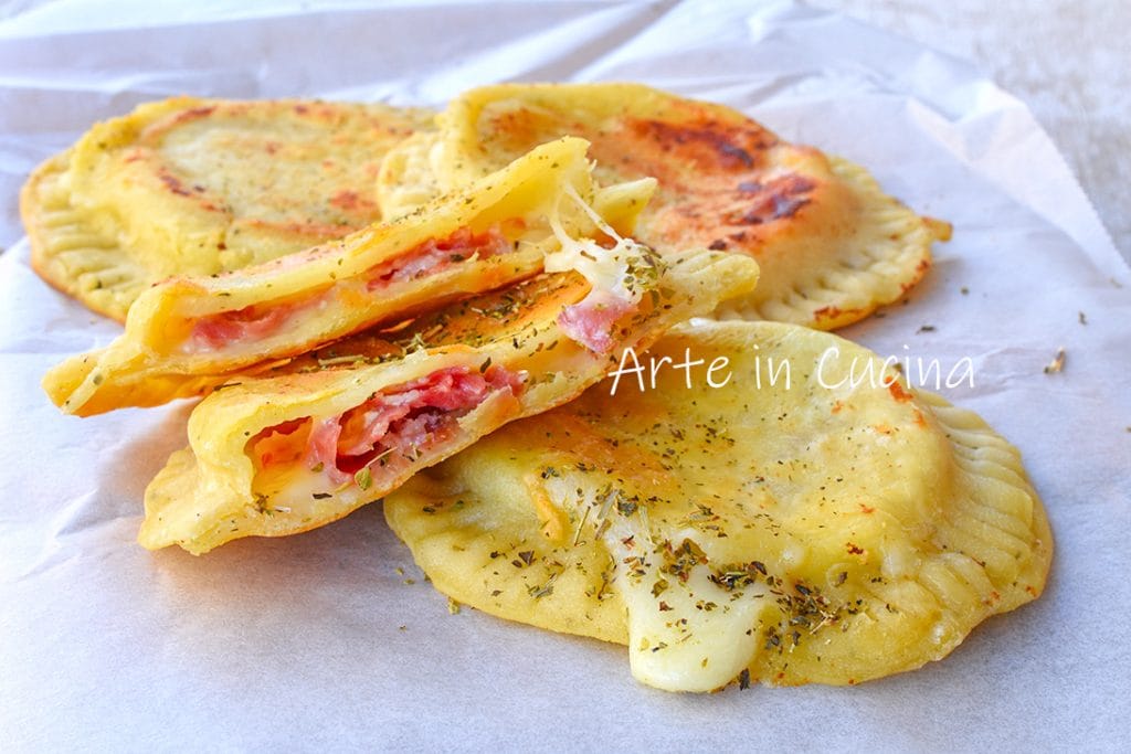 Panecillos suaves de ricotta con speck