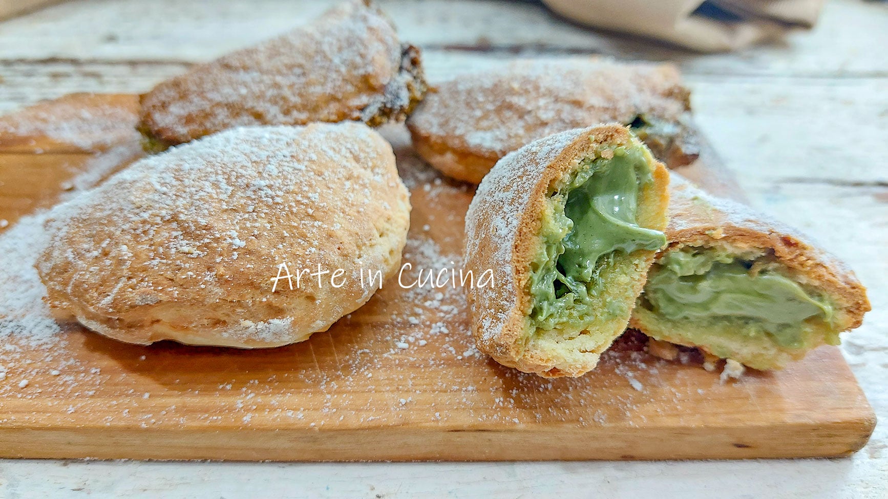 PANZEROTTI al PISTACHO