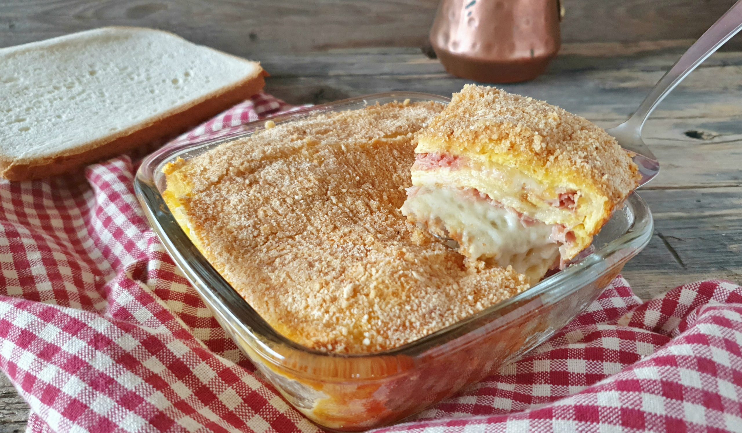 Parmigiana de pan de molde suave y cremosa