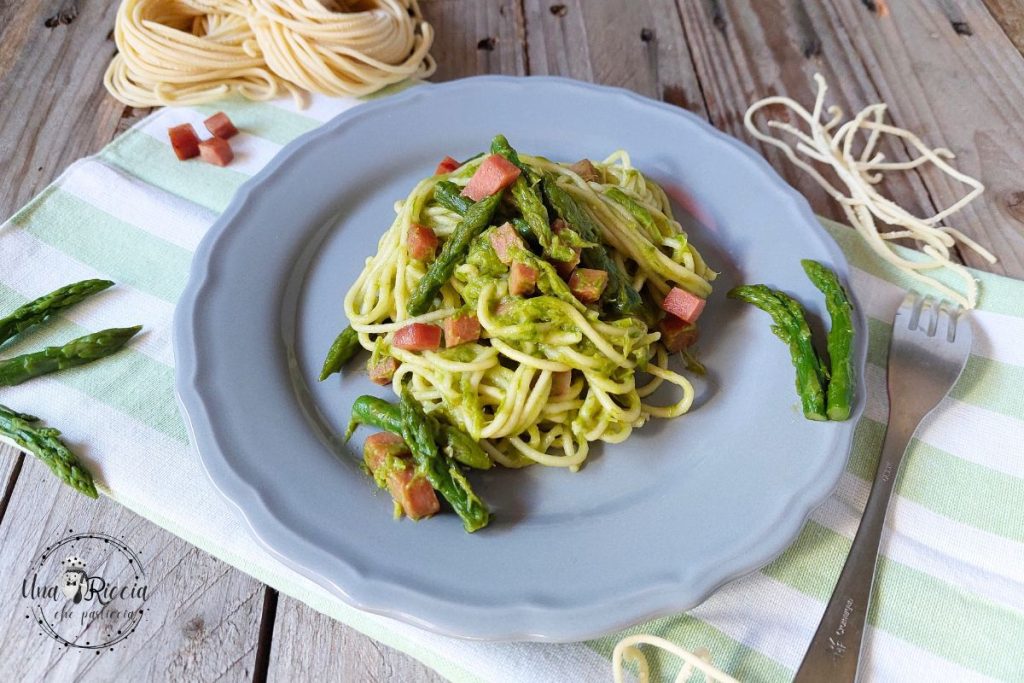 pasta espárragos y mortadela portada