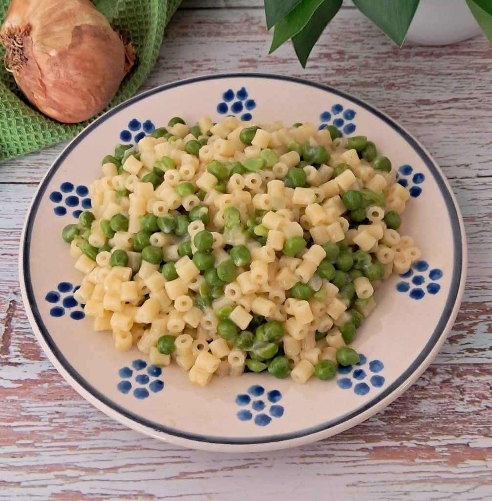 Pasta y guisantes al estilo risotto