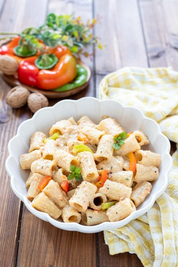pasta cremosa de pimientos y ricotta