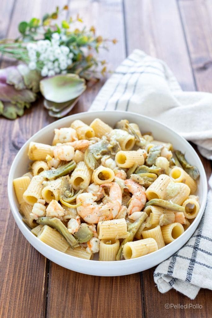 pasta alcachofas y gambas
