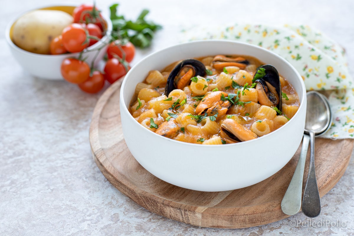 Pasta patatas y mejillones