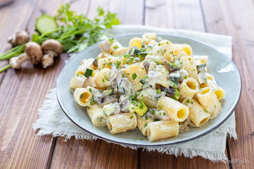 pasta con setas y calabacines
