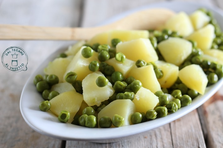 Patatas y guisantes en olla multifunción