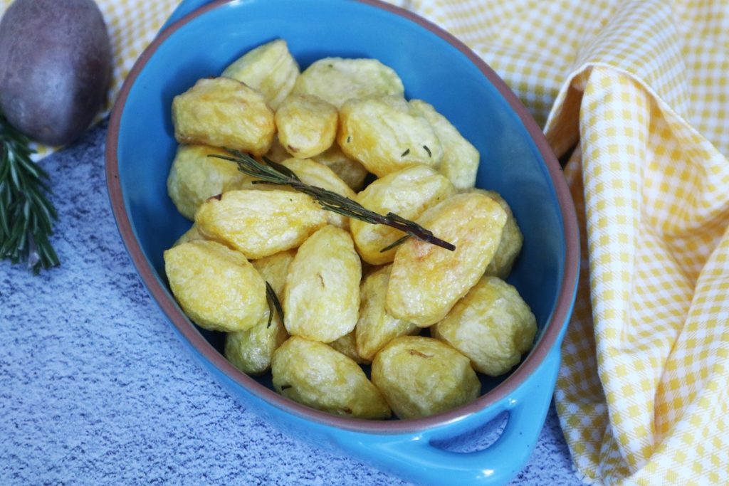 patatas nuevas al romero en freidora de aire