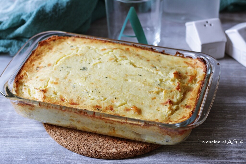 Patatotiropita pastel de patatas griego