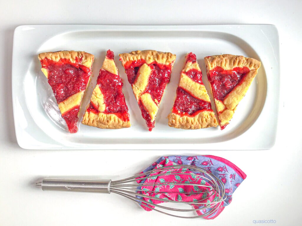 Tarta de fresas con harina de maíz receta sin huevos