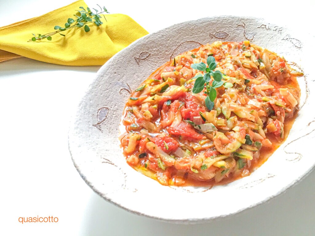 Salsa de calabacín y puerros con tomate