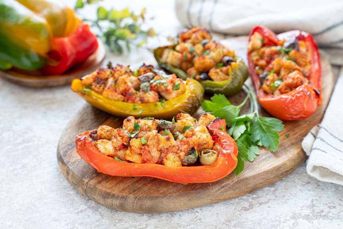 Pimientos rellenos de pan gratinados