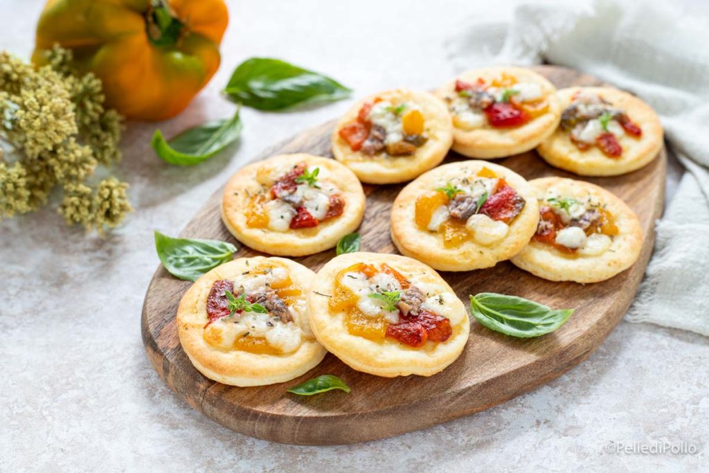pizzitas con pimientos y anchoas