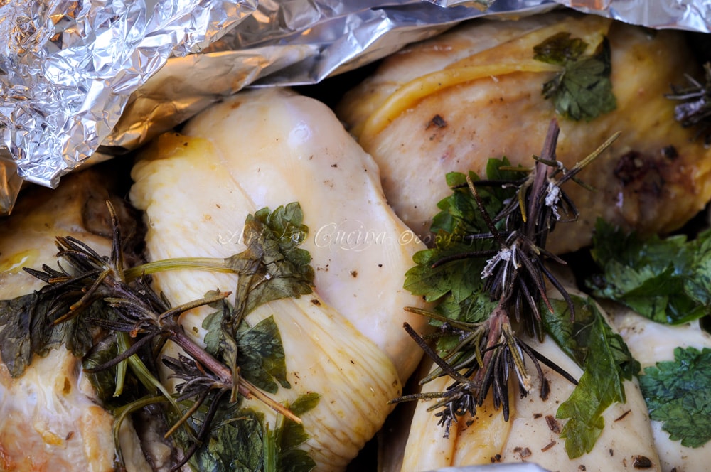 Pollo al cartoccio con limón y especias