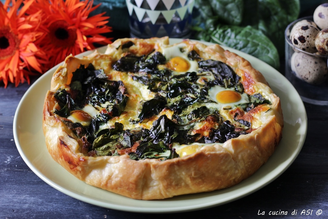 Quiche salada con espinacas y huevos de codorniz