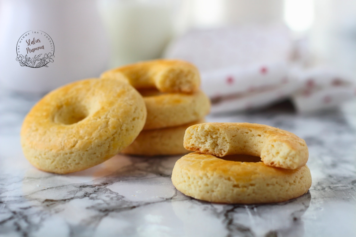 Galletas de nata con agujero: fragantes, fáciles y listas en 30 minutos