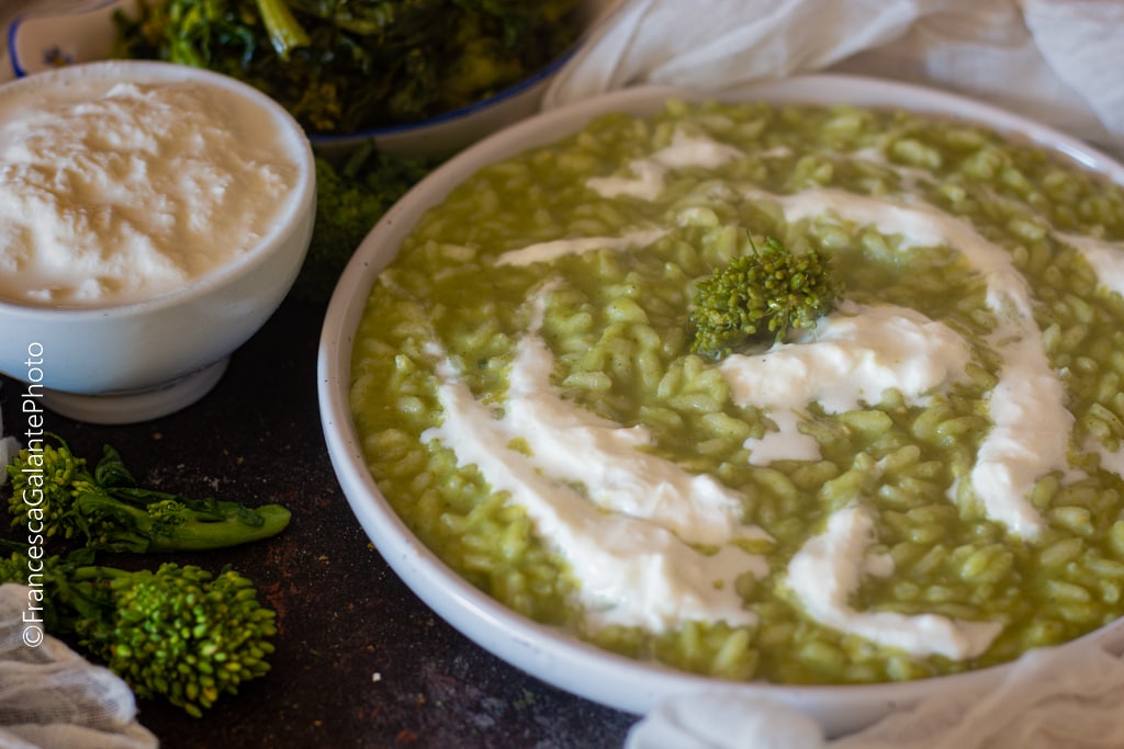 Risotto con stracciatella y crema de grelos