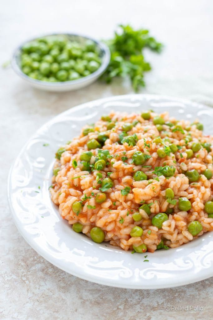 risotto con tomate y guisantes