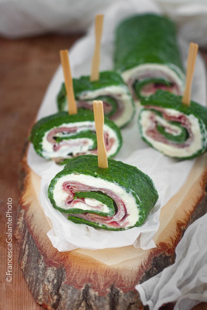 Rollo cremoso con tomates secos y queso crescenza