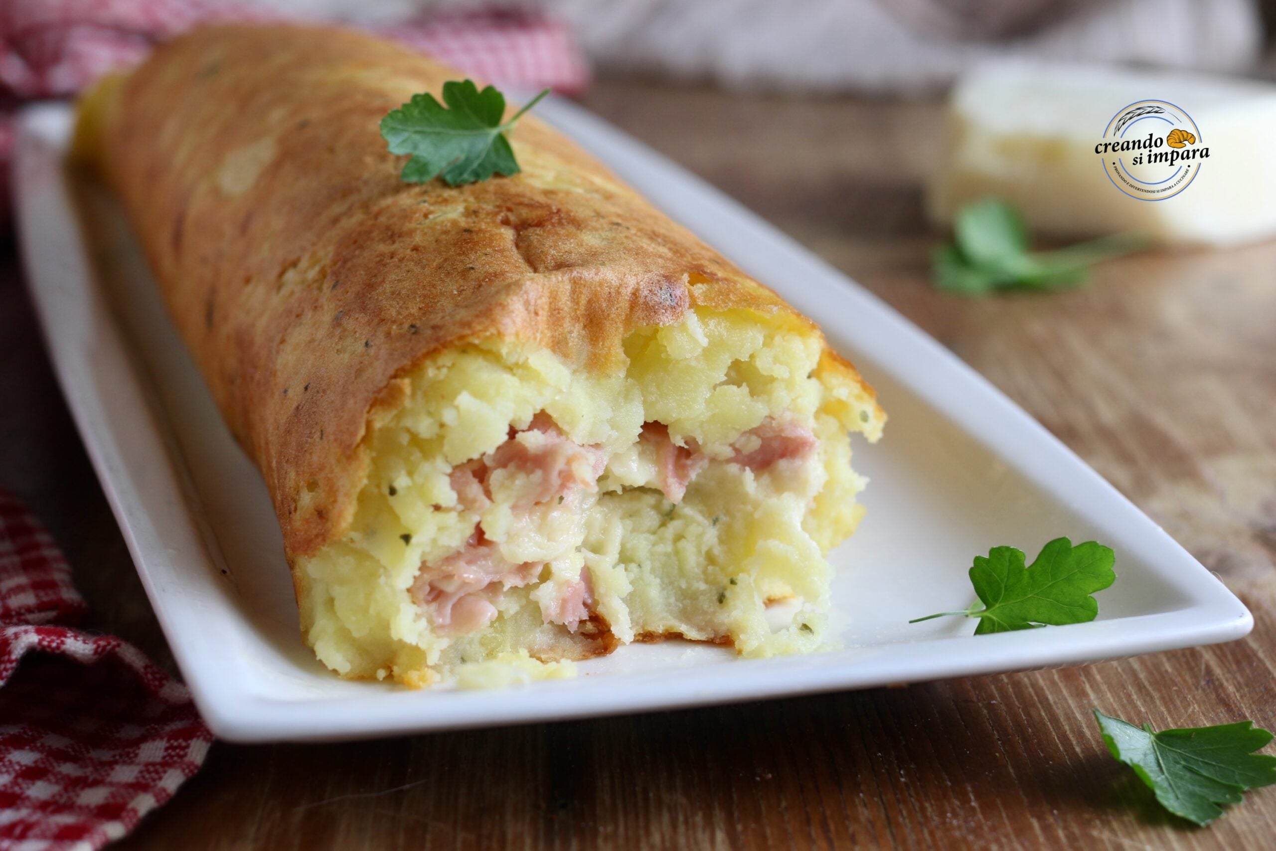 Rollo de patatas relleno