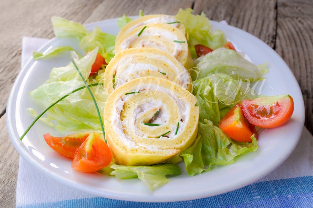 Rollo salado relleno rápido con atún y ricotta