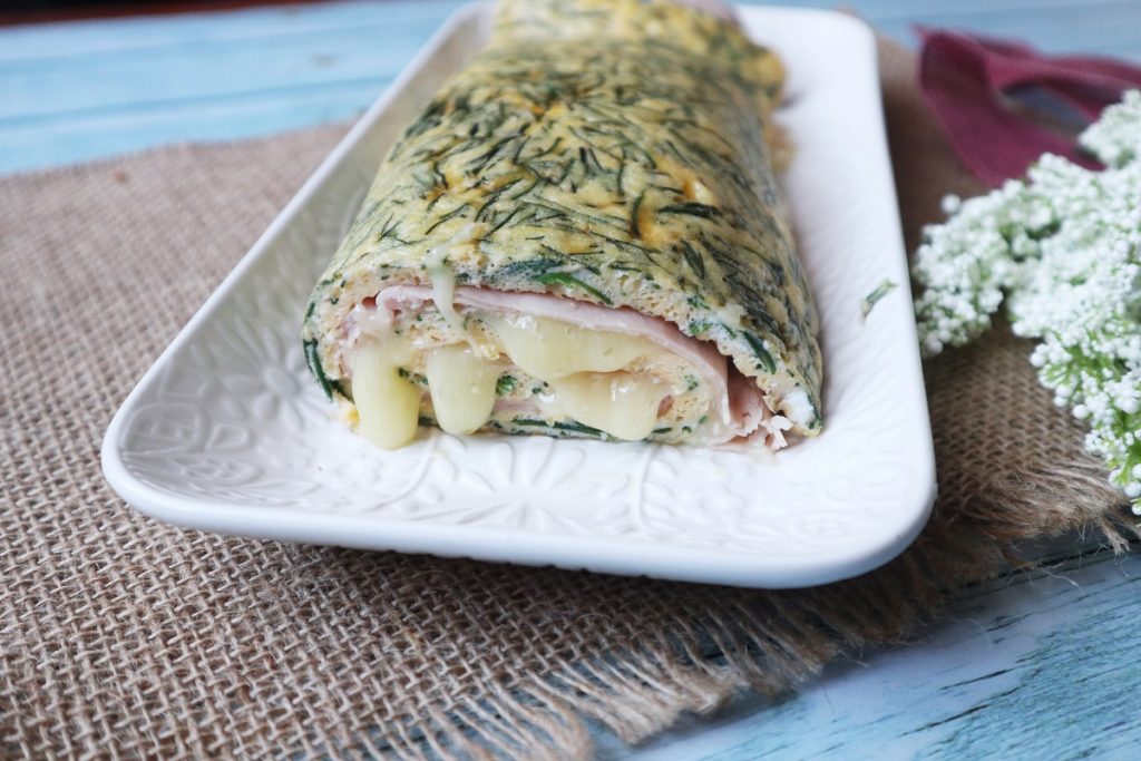 Rollo de tortilla con agretti