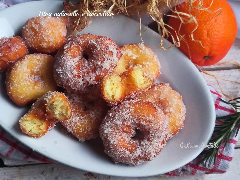 rosquillas fritas suavísimas con patatas y ricotta, el dulce frito más delicioso gorditas y súper sabrosas con un pequeño truco permanecen suaves incluso al día siguiente
