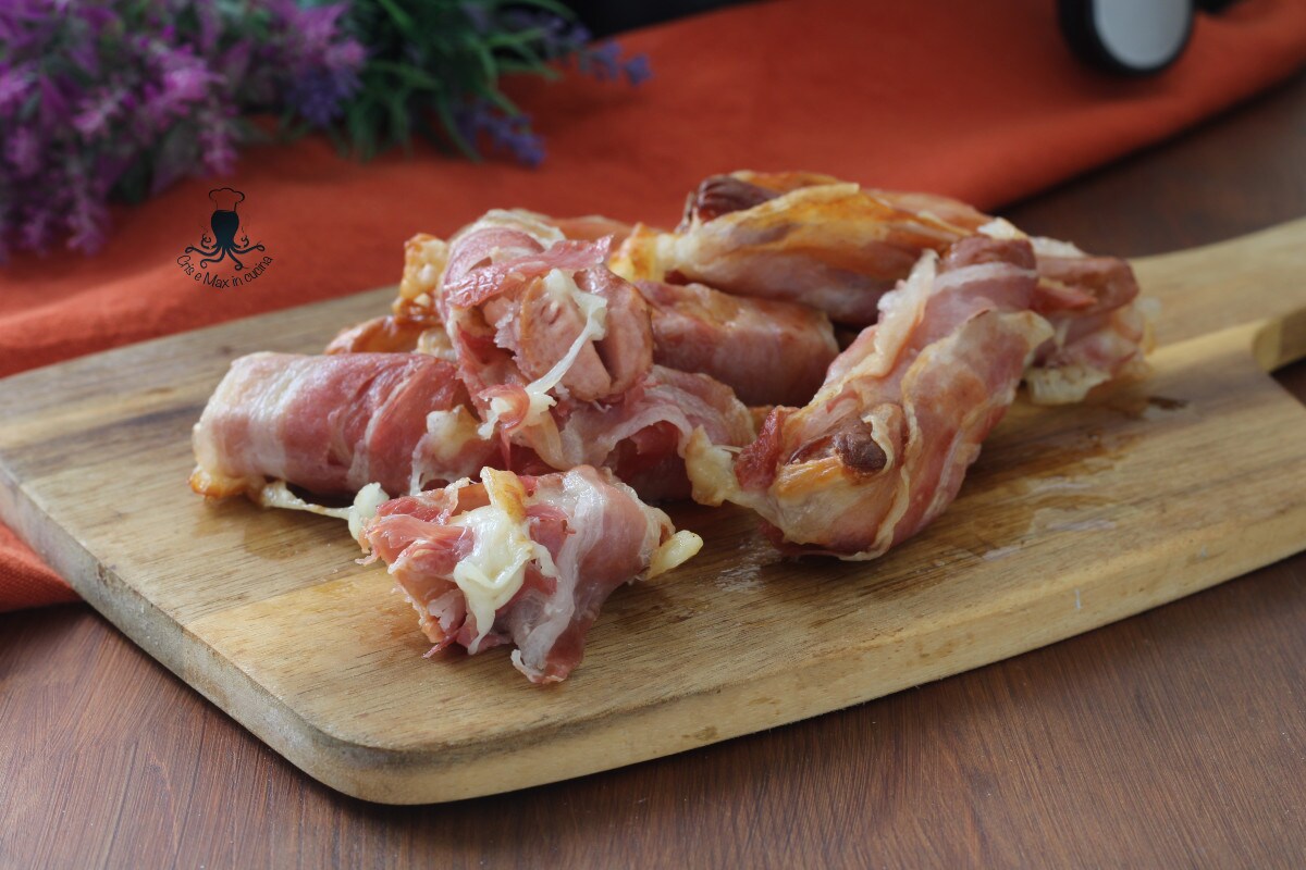 Salchichas con bacon en freidora de aire