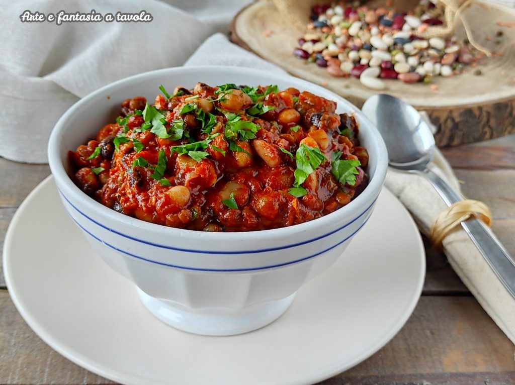 Sopa rústica de legumbres mixtas