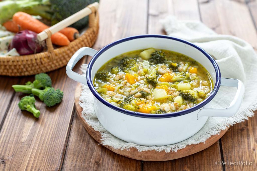 sopa de espelta con brócoli